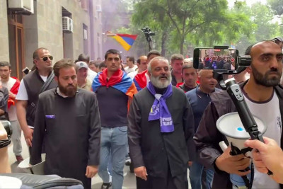 İrəvanın mərkəzindəki aksiyalarda 9 etirazçı saxlanılıb