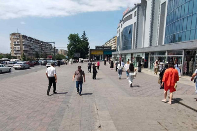 “Laçın”ın qarşısındakı parkinq ləğv edilib