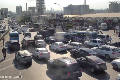 Bakıda tıxac olan yollar - SİYAHI