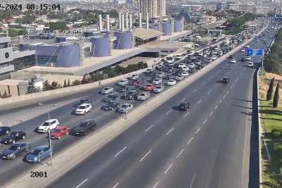 Bakının bəzi yollarında tıxac var - SİYAHI