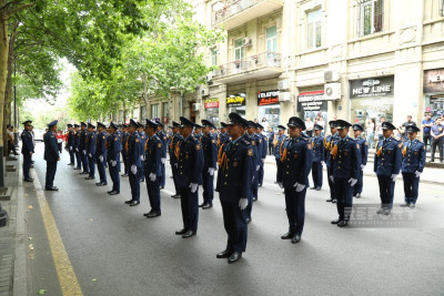 Bakının müxtəlif küçələrində hərbçilərin yürüşü keçirilib