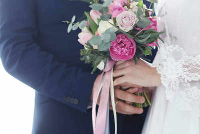 Azərbaycanda nikah yaşının 1 il azaldılmasına imkan verən hal aradan qaldırılır