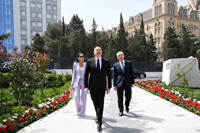 Prezident və birinci xanım Nəbatat Bağında görülən işlərlə tanış olublar