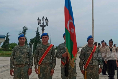 Sumqayıtda hərbçilərin təntənəli yürüşü keçirilib