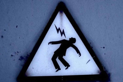 Tovuz sakinini elektrik cərəyanı vurub