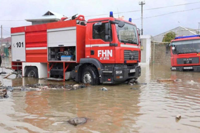 FHN: Lənkəran və Astarada bəzi evləri su basıb - VİDEO
