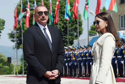 Milli Məclis Prezident və birinci xanımı Milli Qurtuluş Günü və Qurban bayramı münasibətilə təbrik edib
