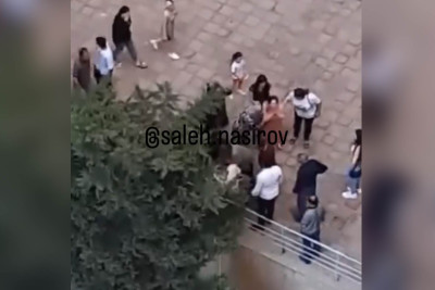 Bakıda yelləncəkdən yıxılaraq öldüyü deyilən 4 yaşlı uşaq xəsarət alıbmış - VİDEO