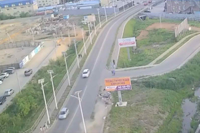 Rusiyada avtomobil səkidəki piyadaları vurub, 5 nəfər ölüb - VİDEO
