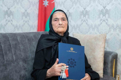 Milli Qəhrəmanın anasına ev verilib