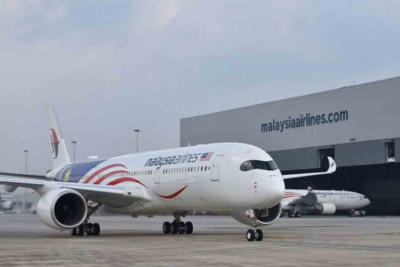 Malayziyaya məxsus təyyarə Bakı Aeroportuna təcili eniş edib