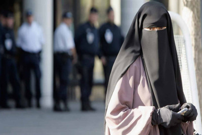 Dağıstanda niqab qadağan olunub
