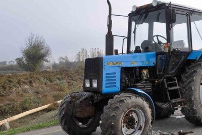 Cəlilabad sakini ehtiyatsızlıqdan tanışını traktorla vuraraq öldürüb