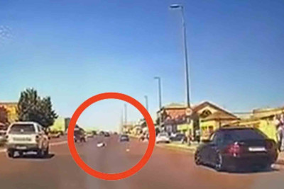 Bakıda sürücü avtomobili ilə piyadanı vuraraq qaçdı - VİDEO