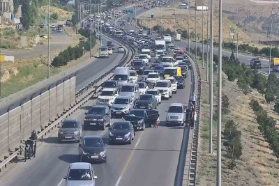 Qəza nəticəsində Bakı-Sumqayıt şosesi istiqamətində sıxlıq yaranıb