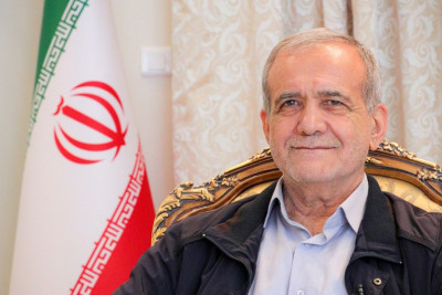 İranın yeni seçilən Prezidenti and içib