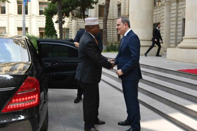 Ceyhun Bayramov Somalidən olan həmkarı ilə görüşüb