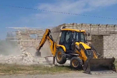 FHN: Qubada qanunsuz tikili sökülüb - VİDEO