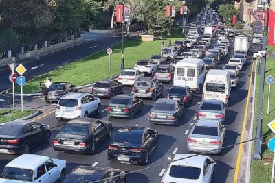 Bakıda tıxac olan yollar - SİYAHI