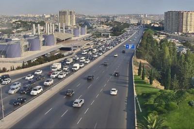 Bakıda tıxac olan yollar - SİYAHI