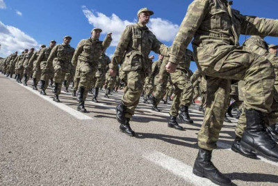 MN: Gənc əsgərlərlə görüşə müvəqqəti məhdudiyyət qoyulub