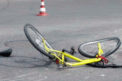 Bakıda maşın velosipedçini vurub