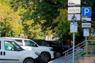Sürücülərin DİQQƏTİNƏ: Yeni parklanma məntəqələri yaradılıb