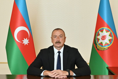 Prezident İlham Əliyev Bakıda komplektləşdirilən yeni nəsil metro qatarları ilə tanış olub - YENİLƏNİB