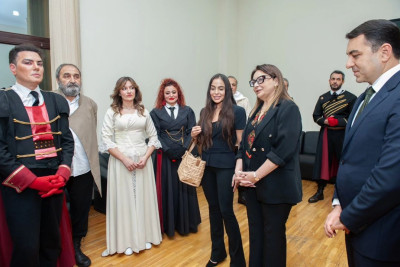 Leyla Əliyeva "İblis və..." tamaşasının premyerasını izləyib