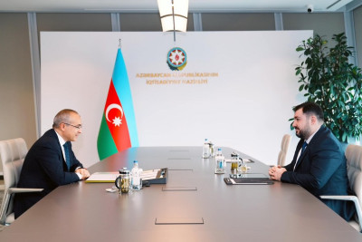 Mikayıl Cabbarov III "Yüksəliş" müsabiqəsinin qalibləri ilə görüşüb