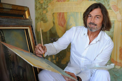 Rusiyanın Xalq rəssamı: “Mən Şuşada öz sərgimi açmaq istəyirəm”