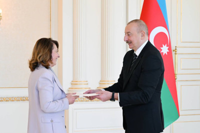 Prezident İlham Əliyev İspaniyanın Azərbaycanda yeni təyin olunmuş səfirinin etimadnaməsini qəbul edib - YENİLƏNİB