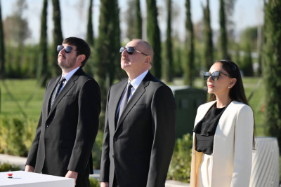 Prezident İlham Əliyev Bakıda Zəfər parkının açılışında iştirak edib - YENİLƏNİB