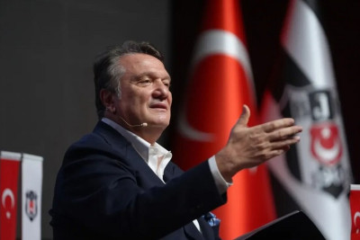 "Beşiktaş"ın prezidenti istefa verib