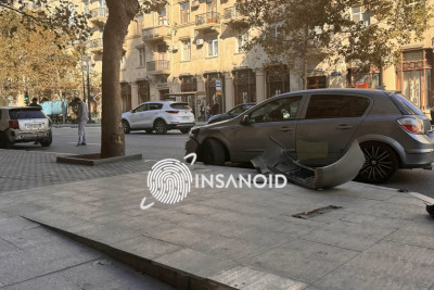 Bakının mərkəzində “Opel” “Toyota” ilə toqqoşdu - FOTO