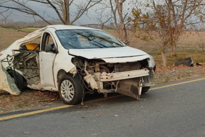 Qaxda "Nissan" ağaca çırpıldı: iki aylıq körpə ÖLDÜ