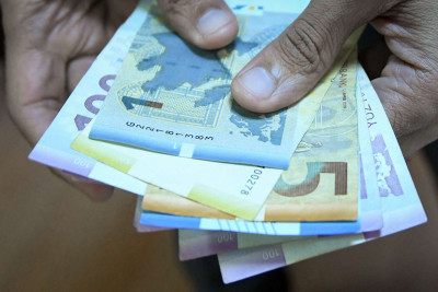 Azərbaycanda özəl sektorda da maaşlar ARTACAQ