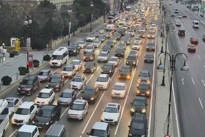 Bakının bir sıra yollarında tıxac var – SİYAHI