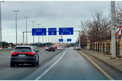 Bu yolda 185 yeni məlumat lövhəsi quraşdırılıb