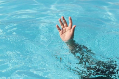 Ucarda 5 yaşlı uşaq hovuzda boğulub