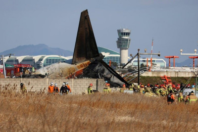 Cənubi Koreyada təyyarə qəzasında həlak olan 179 nəfərin cəsədi tapılıb - YENİLƏNİB 2