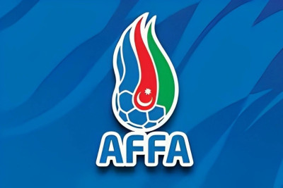 Hakimləri təhqir edən futbolçu və məşqçilər cəzalanıb