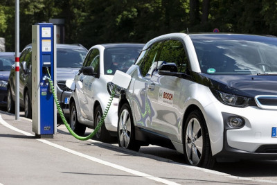 Azərbaycanda elektromobillərin icbari sığortası ilə bağlı YENİLİK