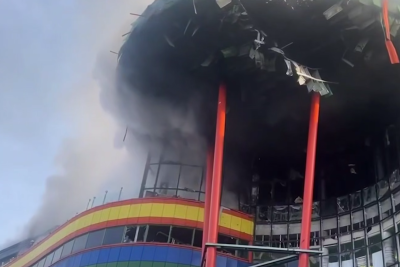 Rusiyada ticarət mərkəzində güclü partlayış olub, ölən var - VİDEO