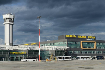 Kazan aeroportu uçuşları dayandırıb