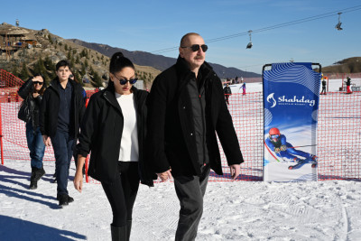 Prezident “Lakeside” hotelində aparılan işlərlə və “Xizək klubu” binasının tikintisi ilə tanış olub - YENİLƏNİB/FOTO