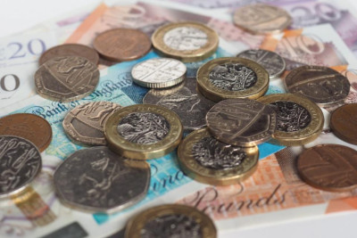 Hər 45 dəqiqədə bir milyonçu Britaniyanı tərk edir