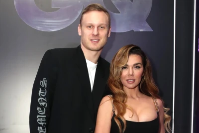 Keçmiş ərinin ölümündən sonra konsertinə bir bilet belə satılmayıb - FOTO