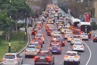 Bakının bir sıra yollarında tıxac müşahidə olunur