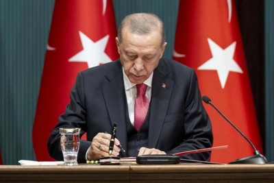 Rəcəb Tayyib Ərdoğan nazirliyin 29 yüksək vəzifəli məmurunu vəzifədən azad edib